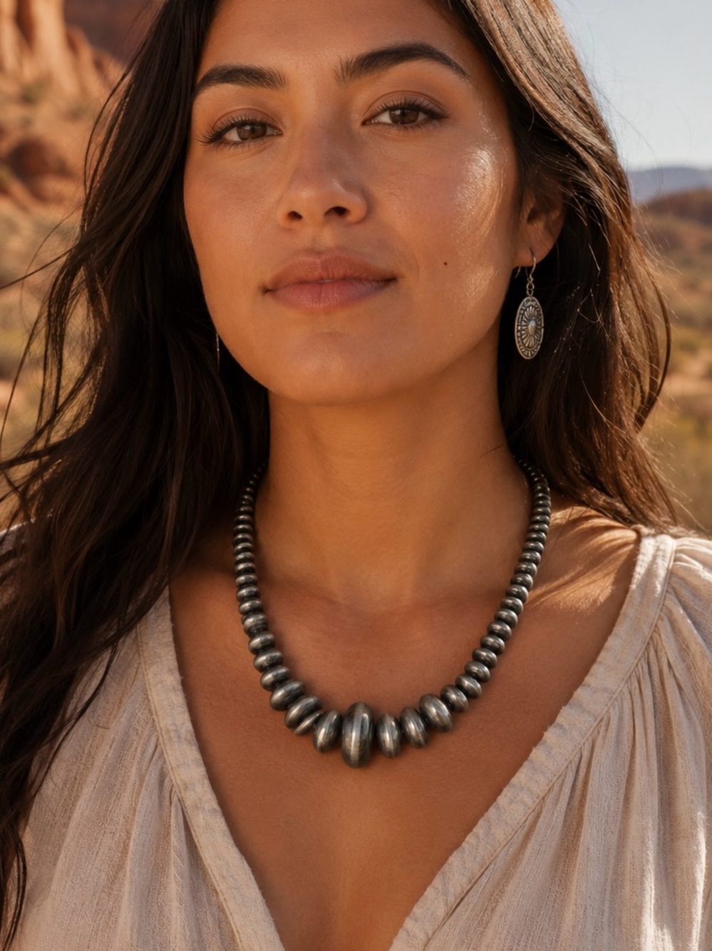 Southwest Western FAUX Navajo Pearl Large Silver Tone Beaded Costume Necklace - Picture 2 of 5